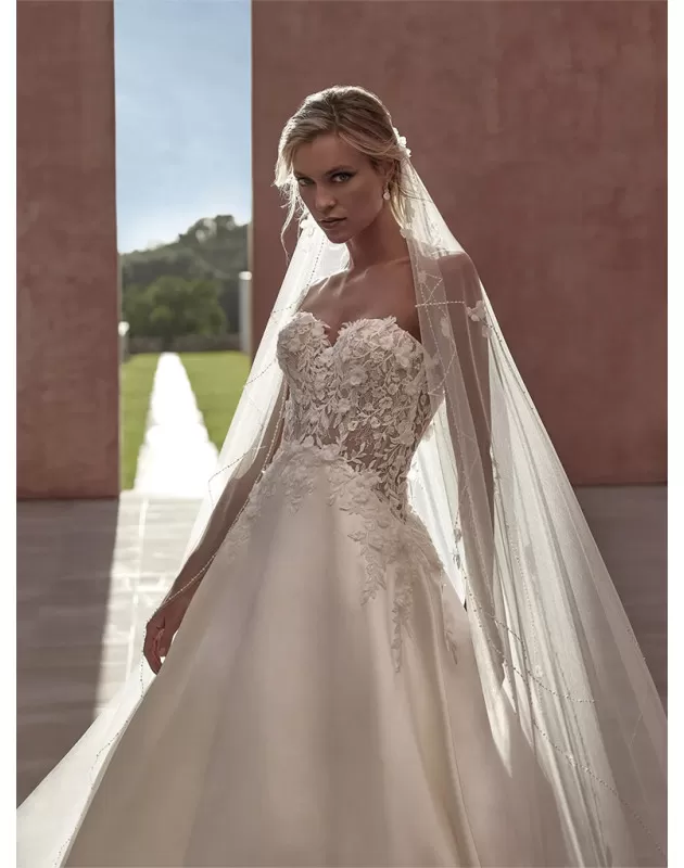 Pronovias