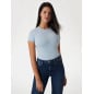 GUESS- T-shirt stretch logo piccolo triangolo