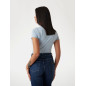 GUESS- T-shirt stretch logo piccolo triangolo