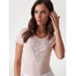 GUESS- T-shirt logo triangolo GUESS- T-shirt logo triangolo