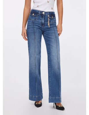 LIU JO- Jeans flare con charm gioiello