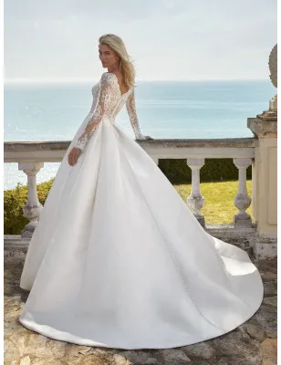 Pronovias